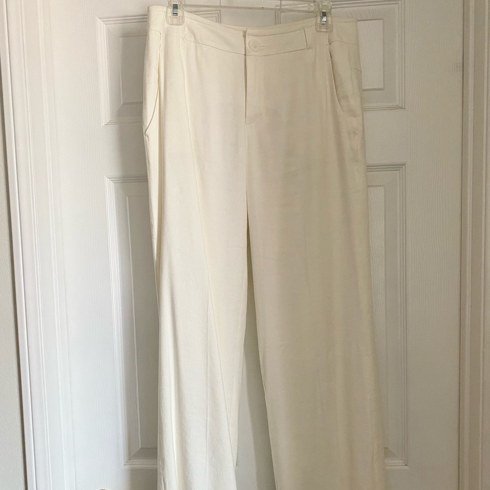 Cabi winter white linen pants size 4